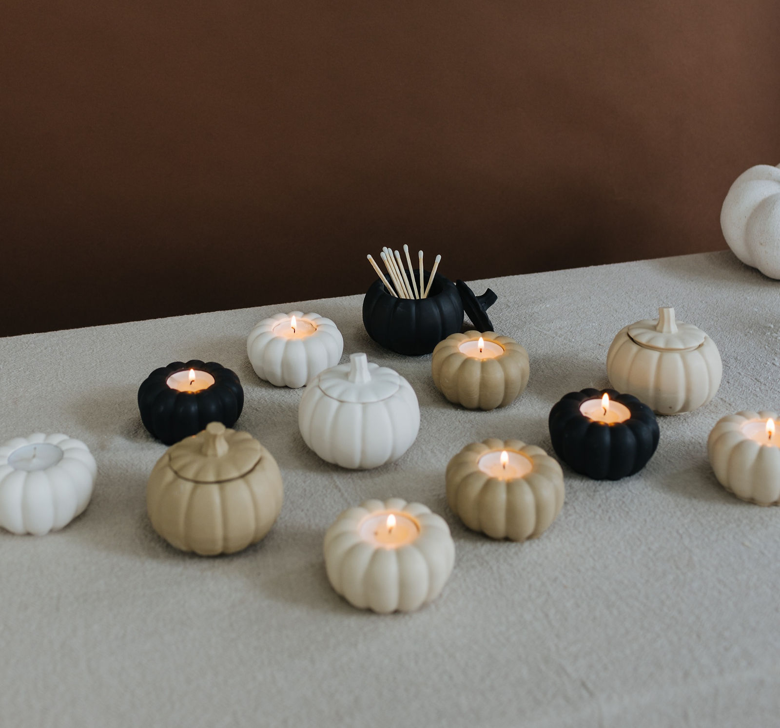 Stone Pumpkin Pot with Lid