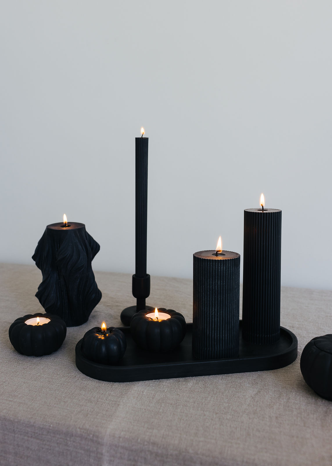Noir Ariel Wave Candle