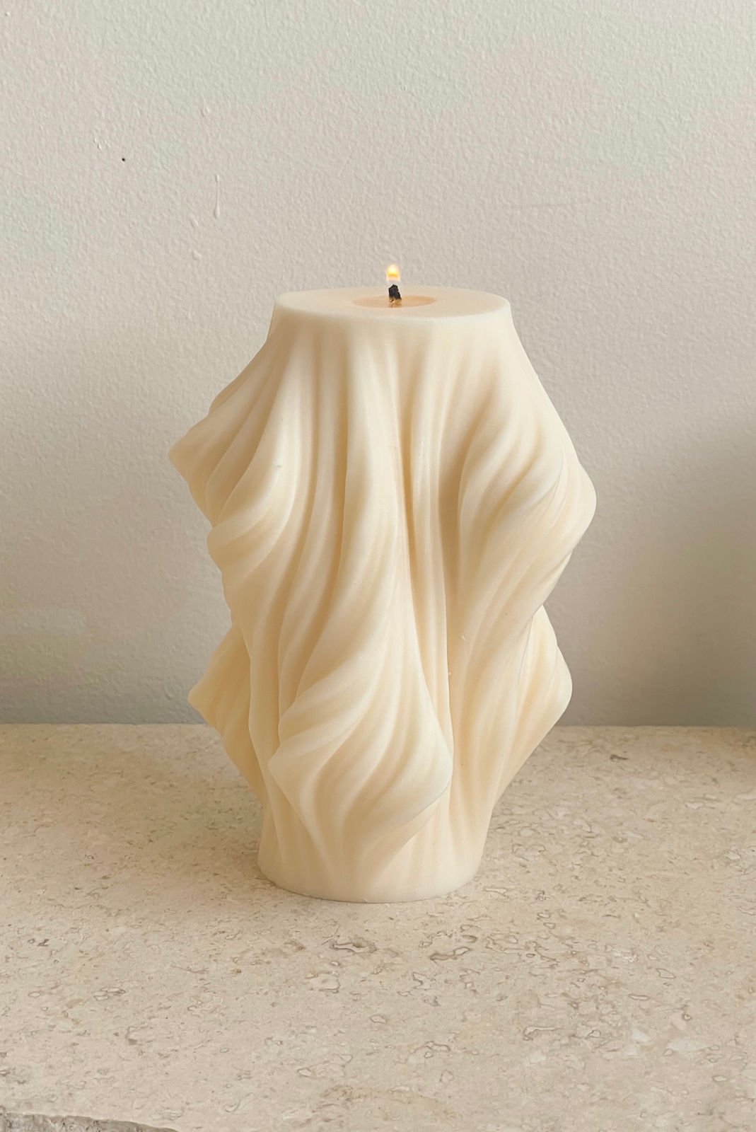 Ariel Wave Candle
