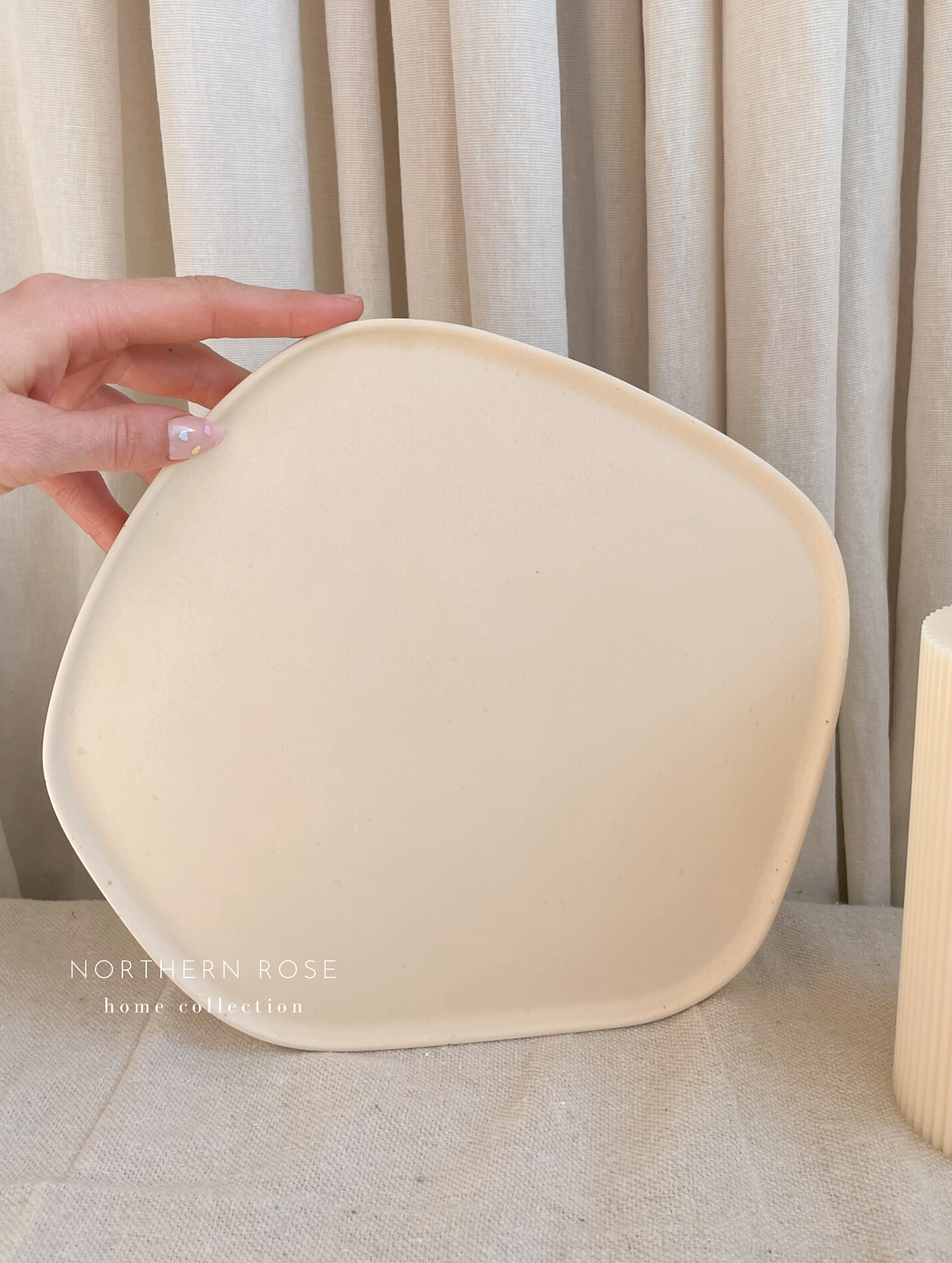 Round Irregular Tray